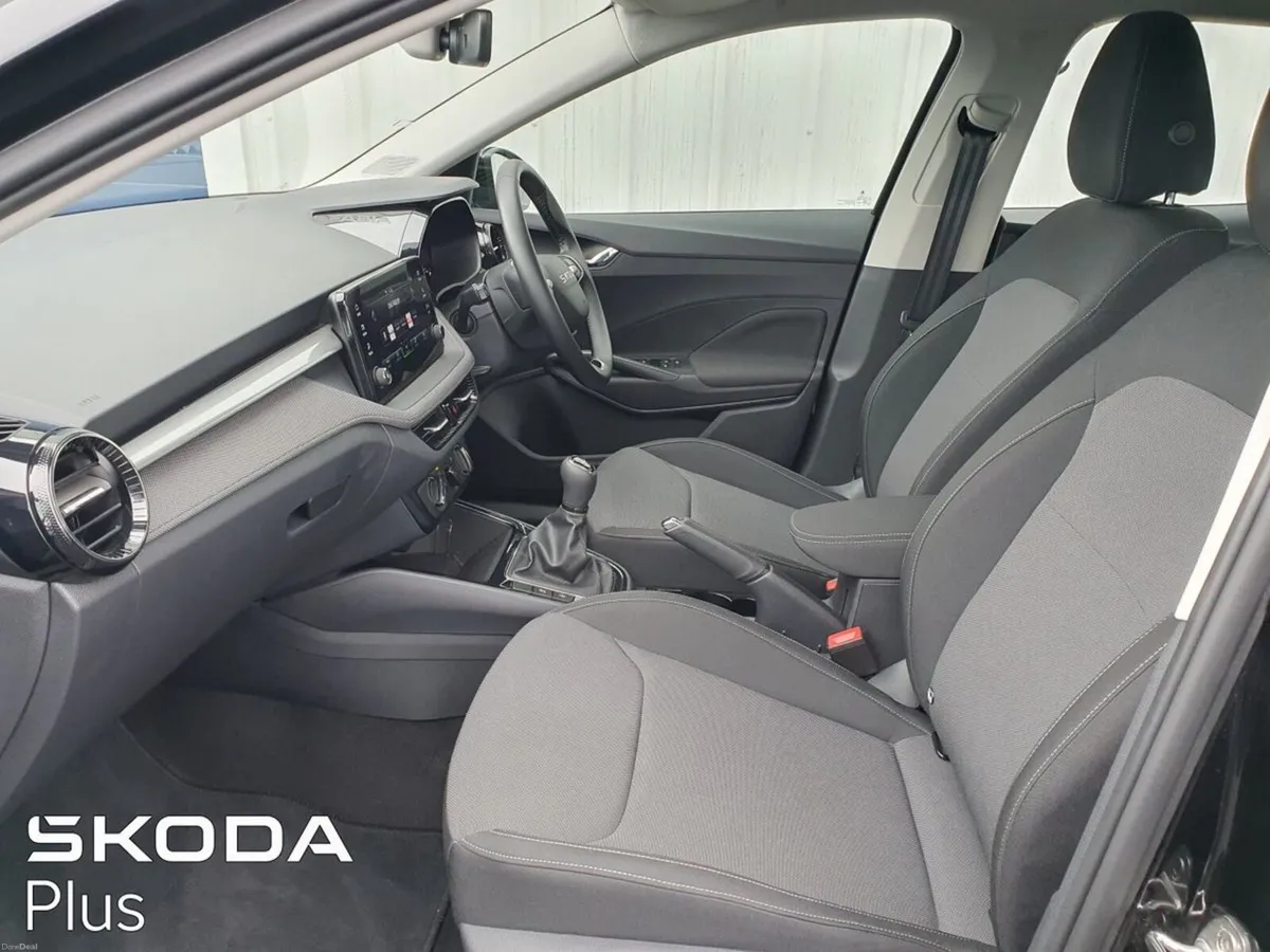 Skoda Fabia Selection 1.0MPi 80HP (From €80 per we - Image 4