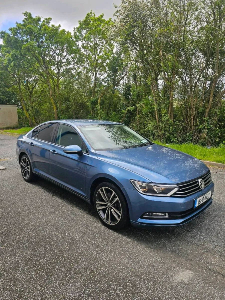 Volkswagen passat 1.6 - Image 1