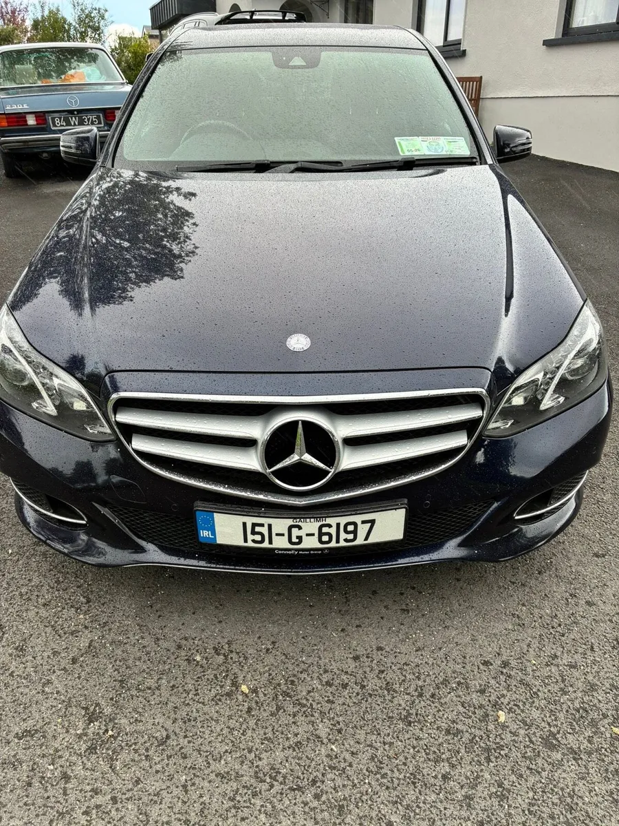 Mercedes E220 Bluetec SE like new - Image 3
