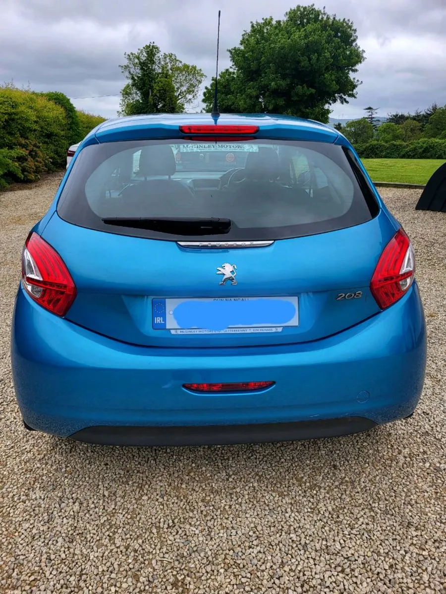 Peugeot 208 - Image 3