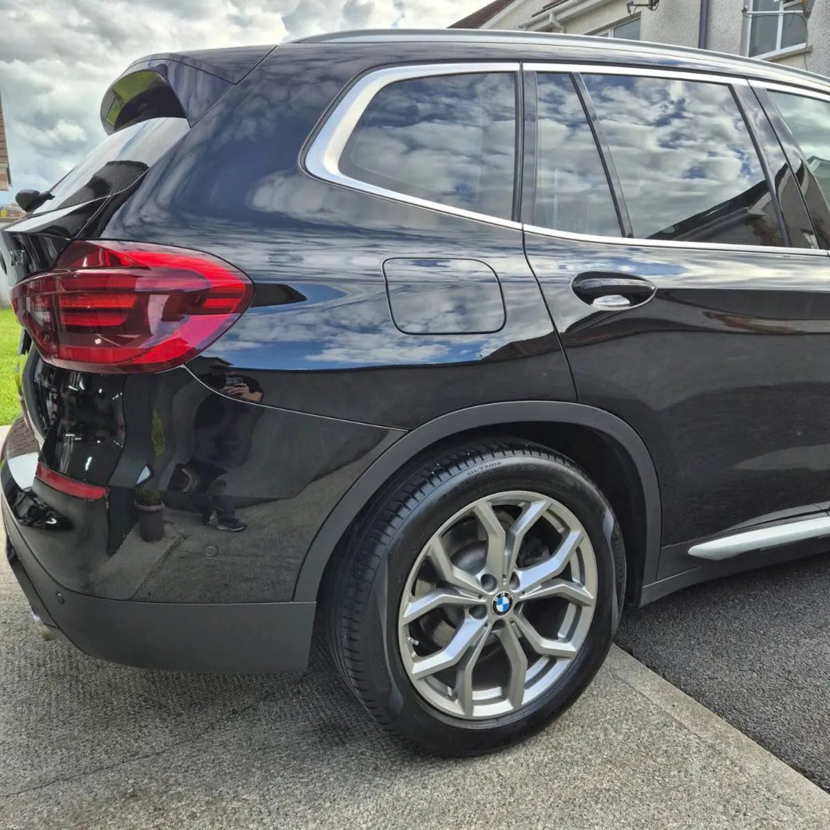 2018 BMW X3 - Image 2