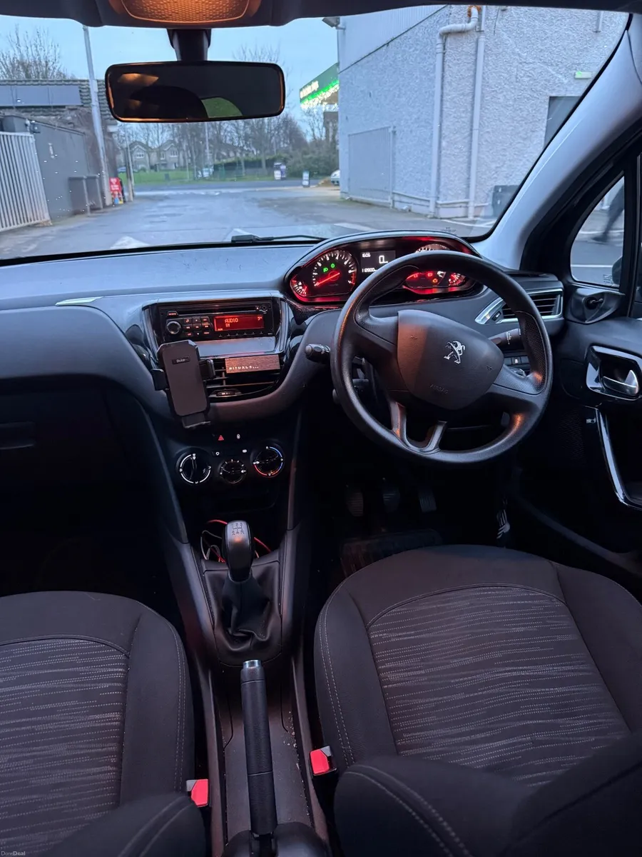 Peugeot 208 2013 - Image 4