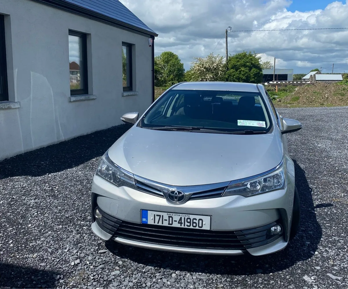 Toyota Corolla 2017 *open to trade with automatic* - Image 2