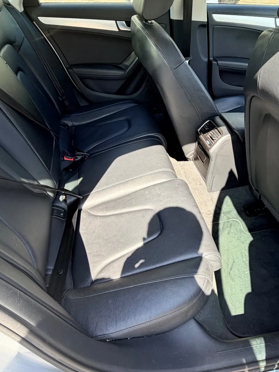 Audi A4 2011 - Image 2