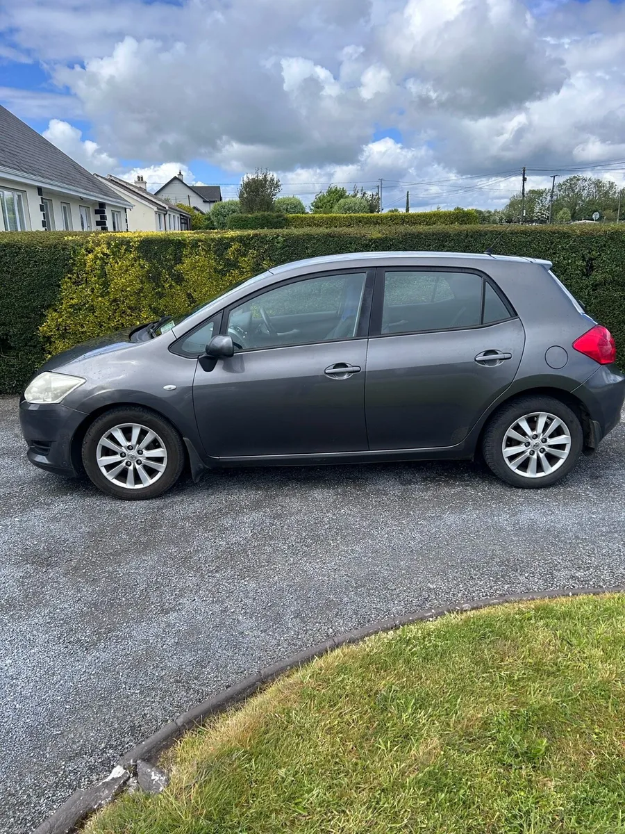 Toyota auris 1.4 petrol tax and nct - Image 3