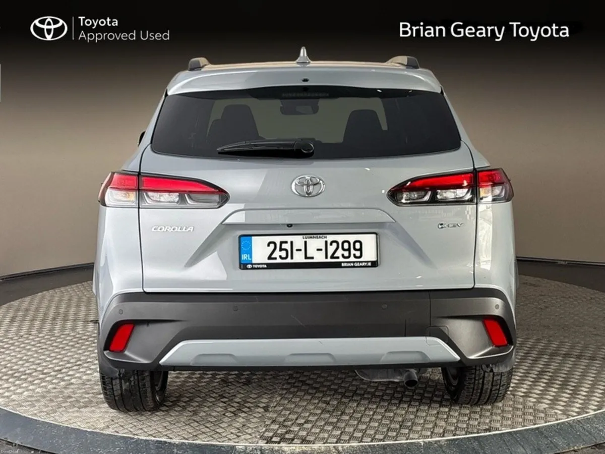 Toyota Corolla Cross HYBRID SPORT - Image 4