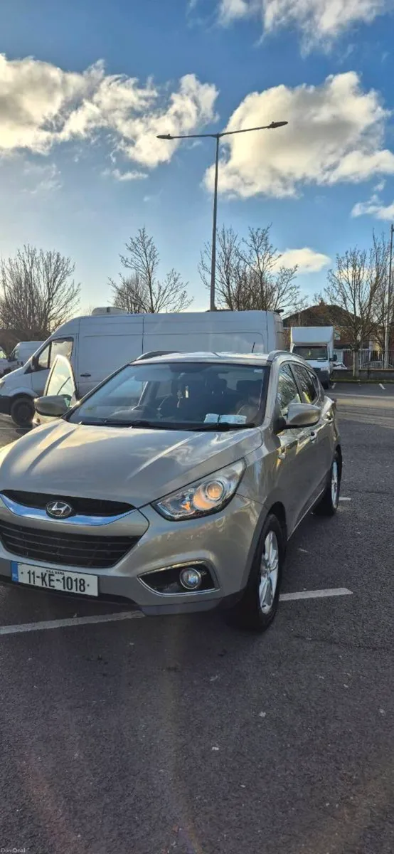 Car - Image 1