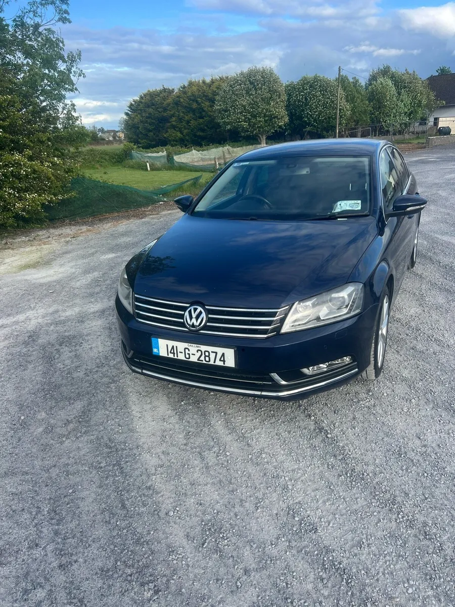 Volkswagen Passat - Image 2