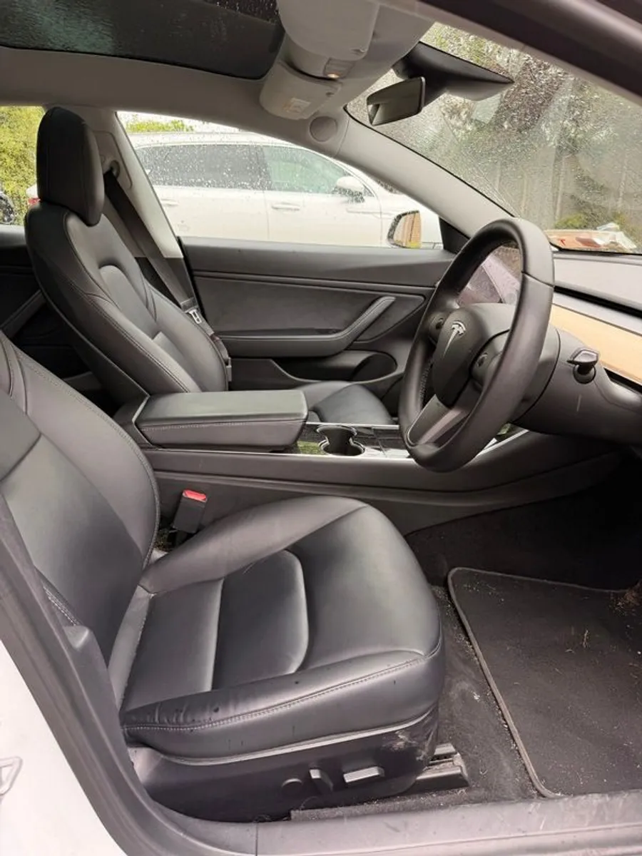2020 Tesla Model 3 - Image 3