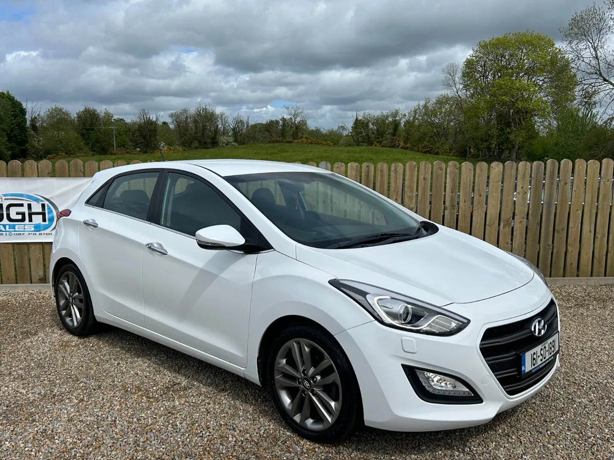 2016 Hyundai i30 Premium - Image 2