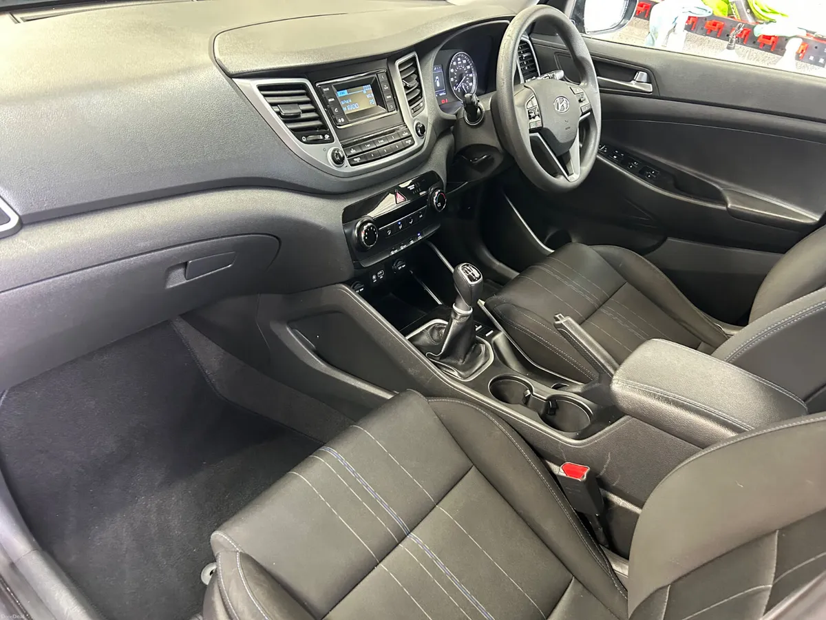 2017 Hyundai Tucson 1.7 Diesel Comfort - Image 2