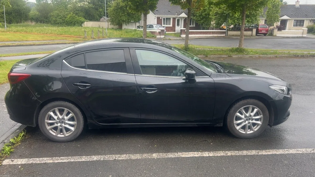 2015 Mazda 3 2.2 Diesel Nct 03/27 needs injector** - Image 3