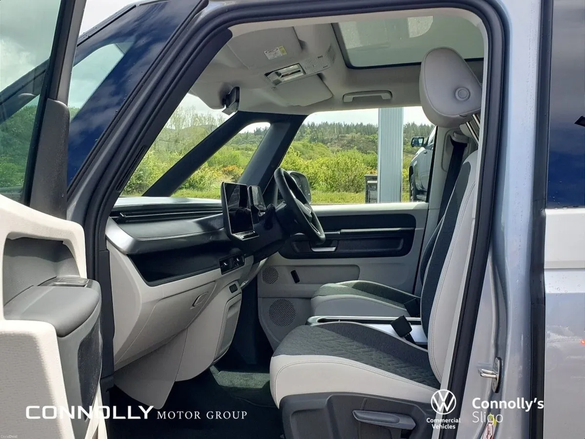 Volkswagen ID.Buzz ** 0% ** 7 Seater People Editio - Image 4