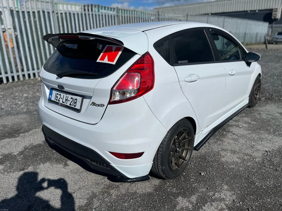 2016 Ford Fiesta - Image 4