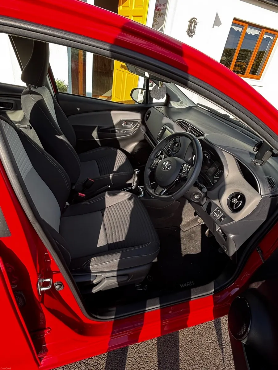 Toyota Yaris - Image 2