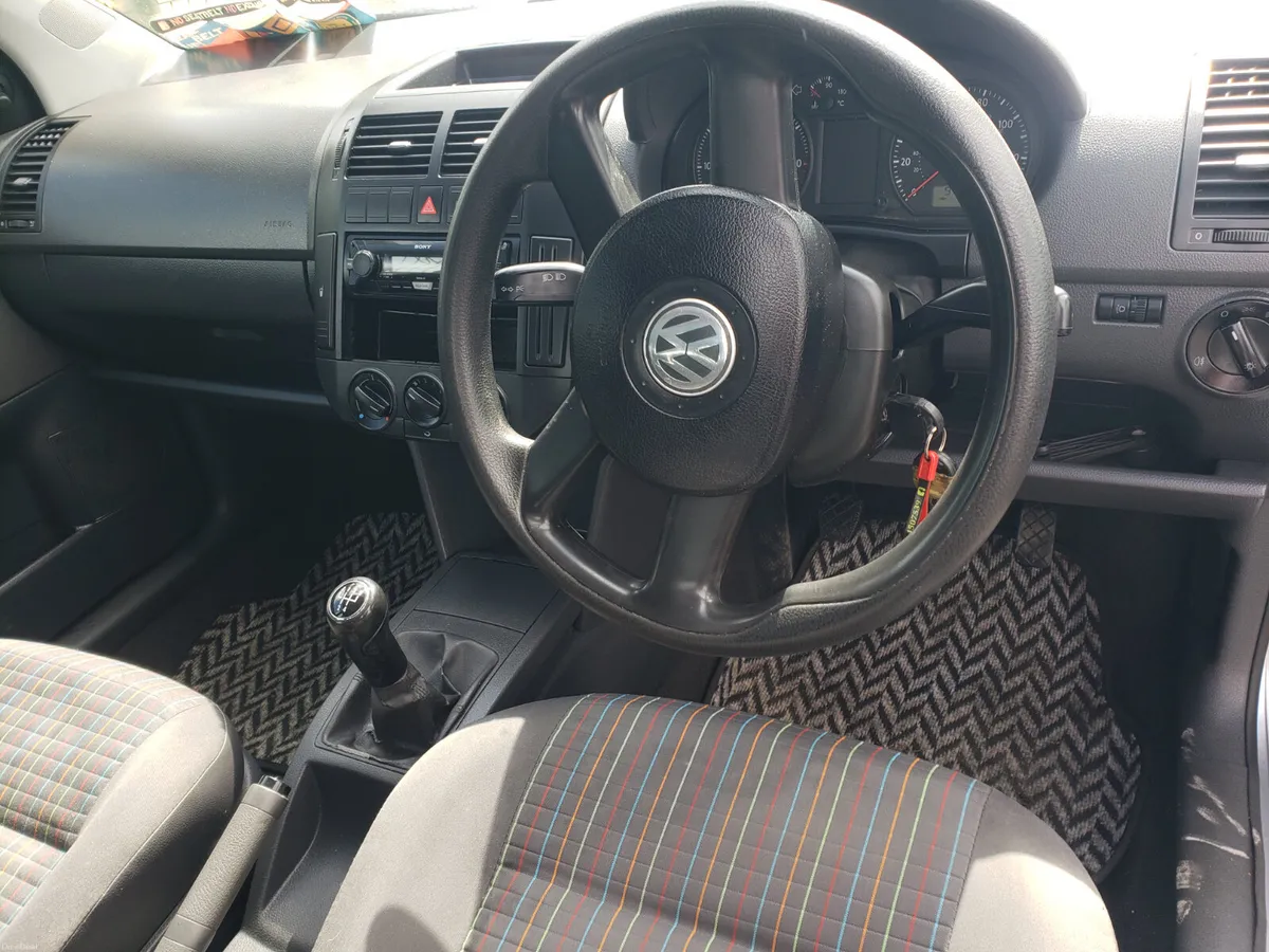 Volkswagen Polo 2006 - Image 2