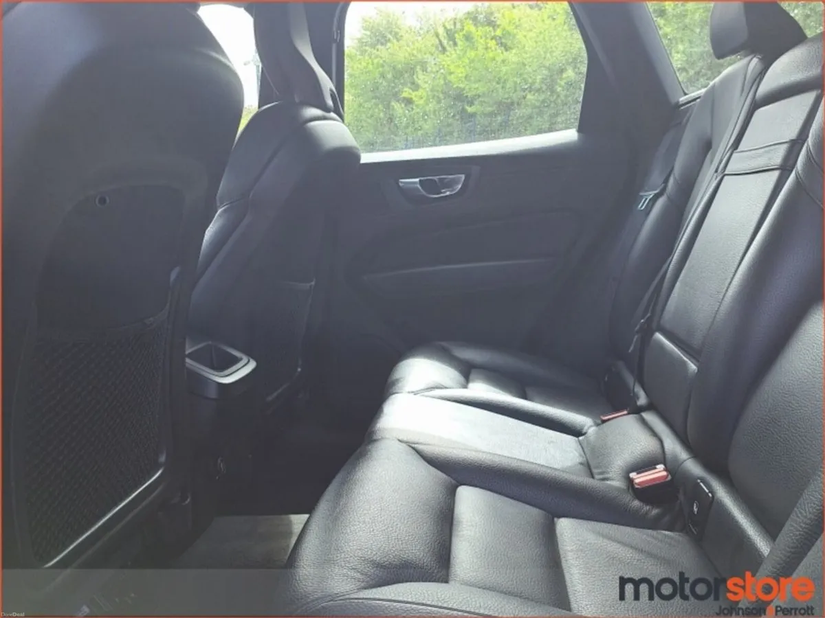 Volvo XC60 D4 (190hp) FWD Momentum Automatic - Image 5