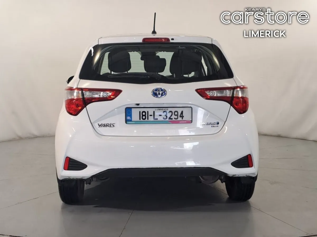 Toyota Yaris Hybrid Luna - Image 4