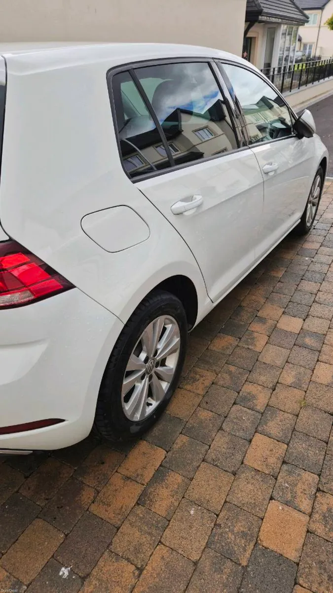 VW Golf 2017 Automatic for sale - Image 3