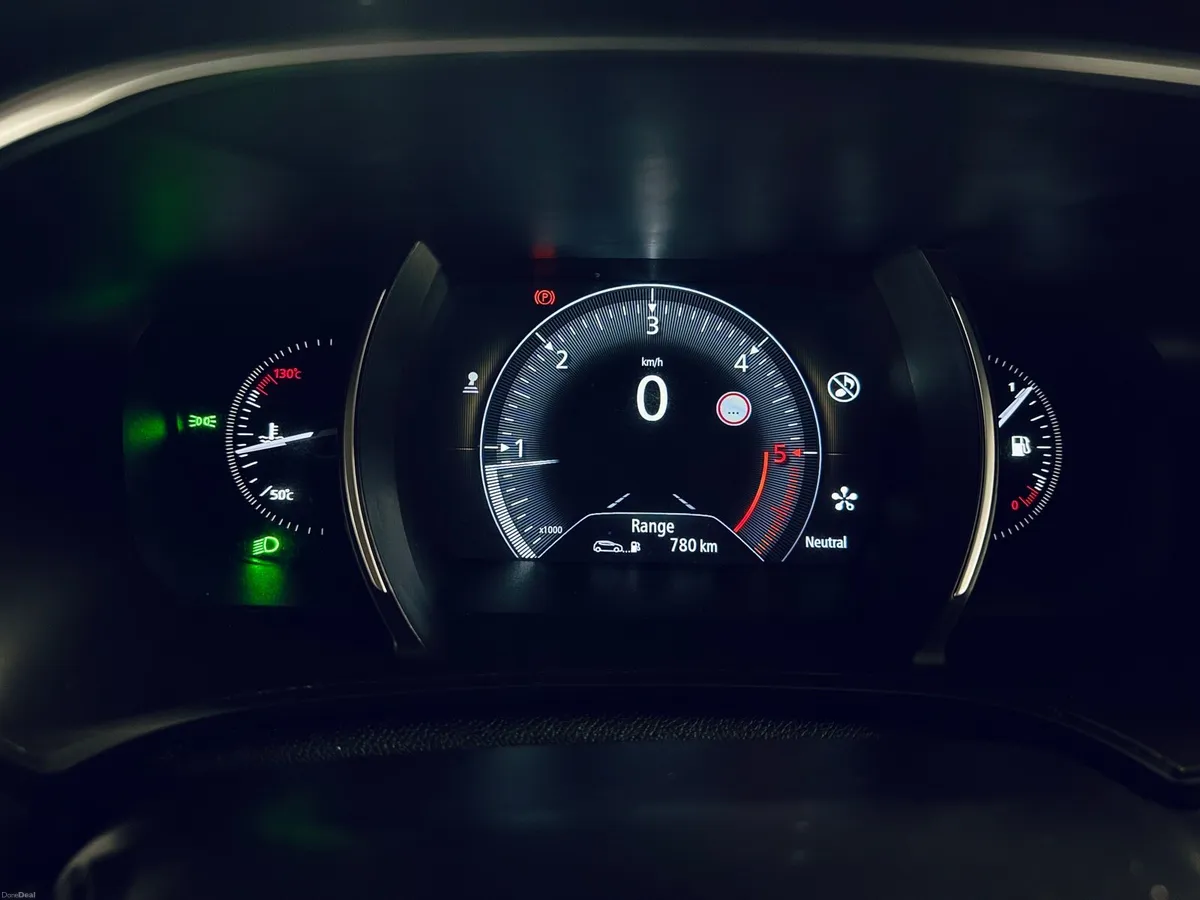 Renault Megane Dynamique NAV — LOW KM — - Image 6