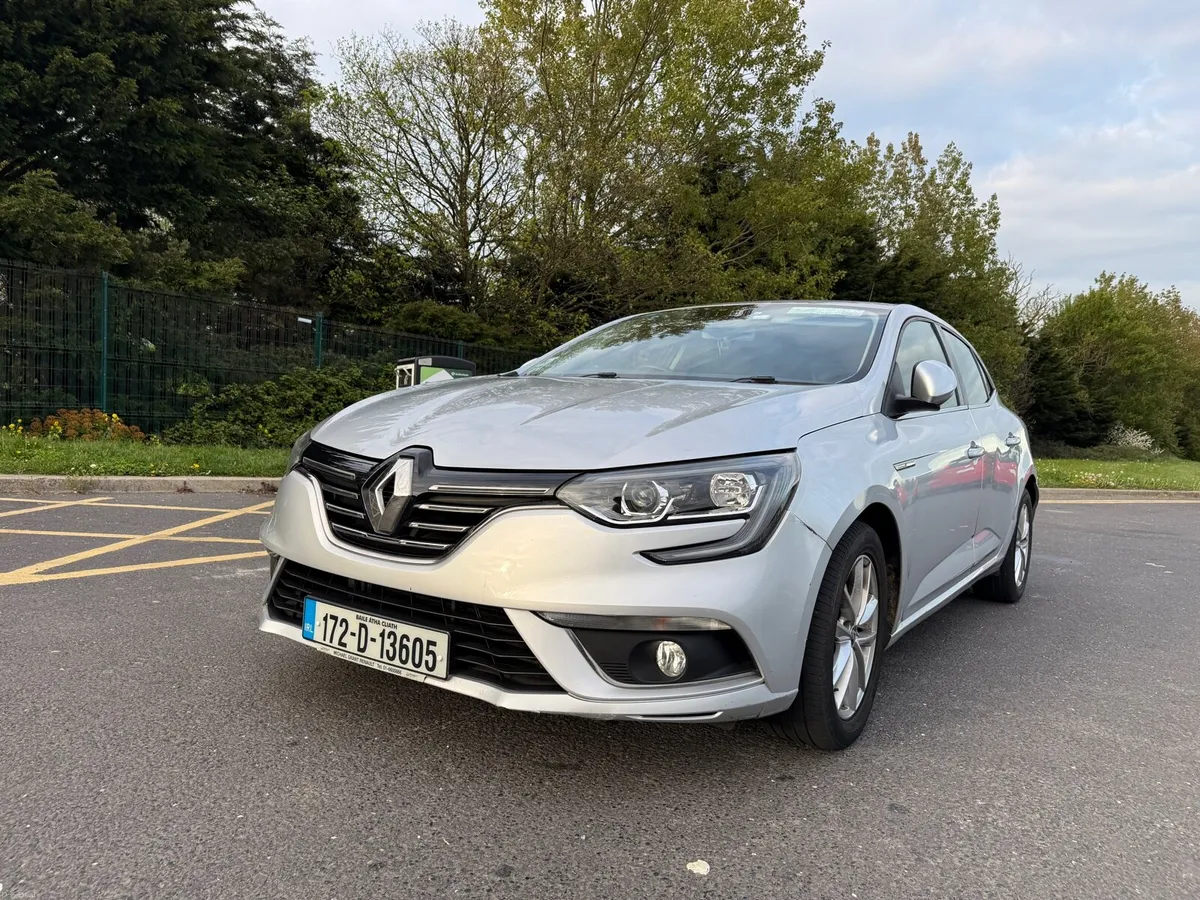 Renault Megane Dynamique NAV — LOW KM — - Image 2
