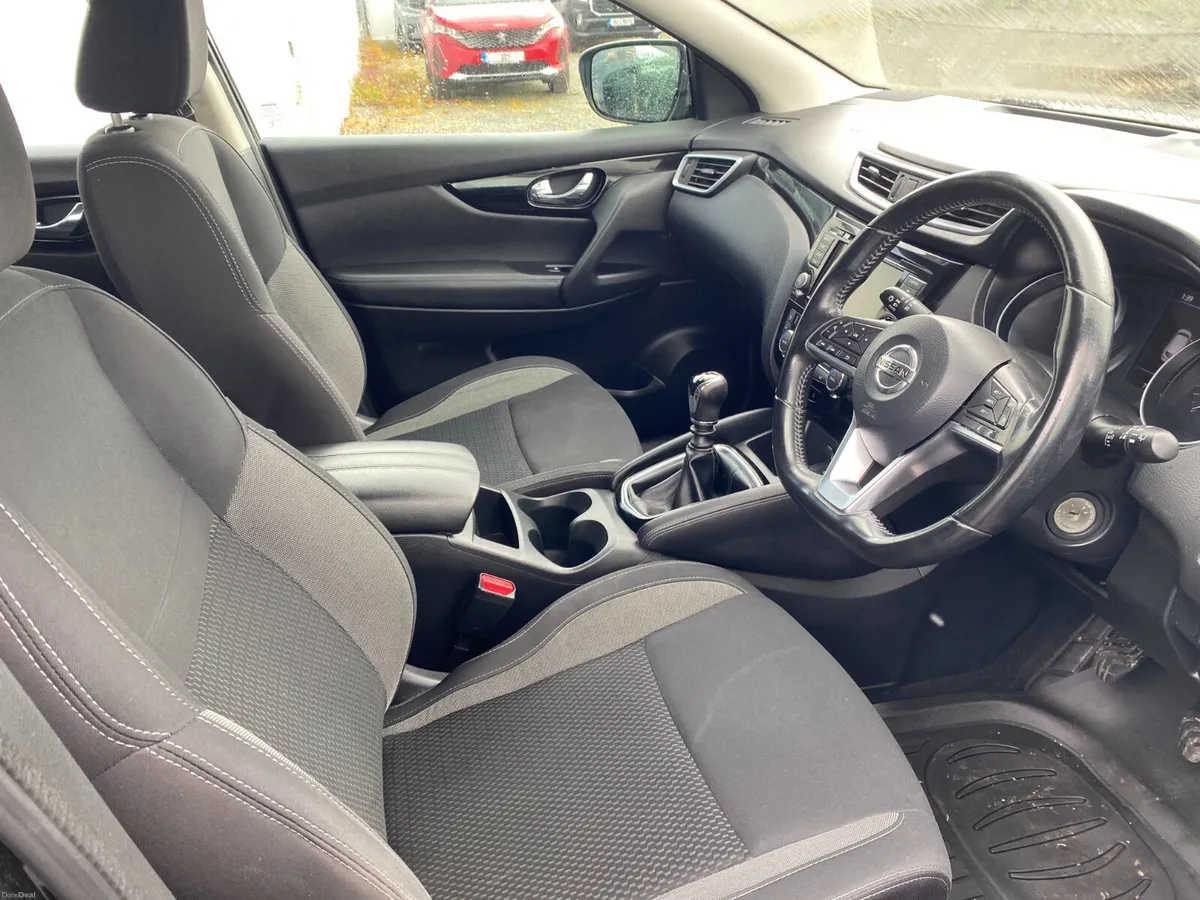 Nissan Qashqai 1.5 DCI ACENTA PREMIUM 115PS 5DR - Image 6