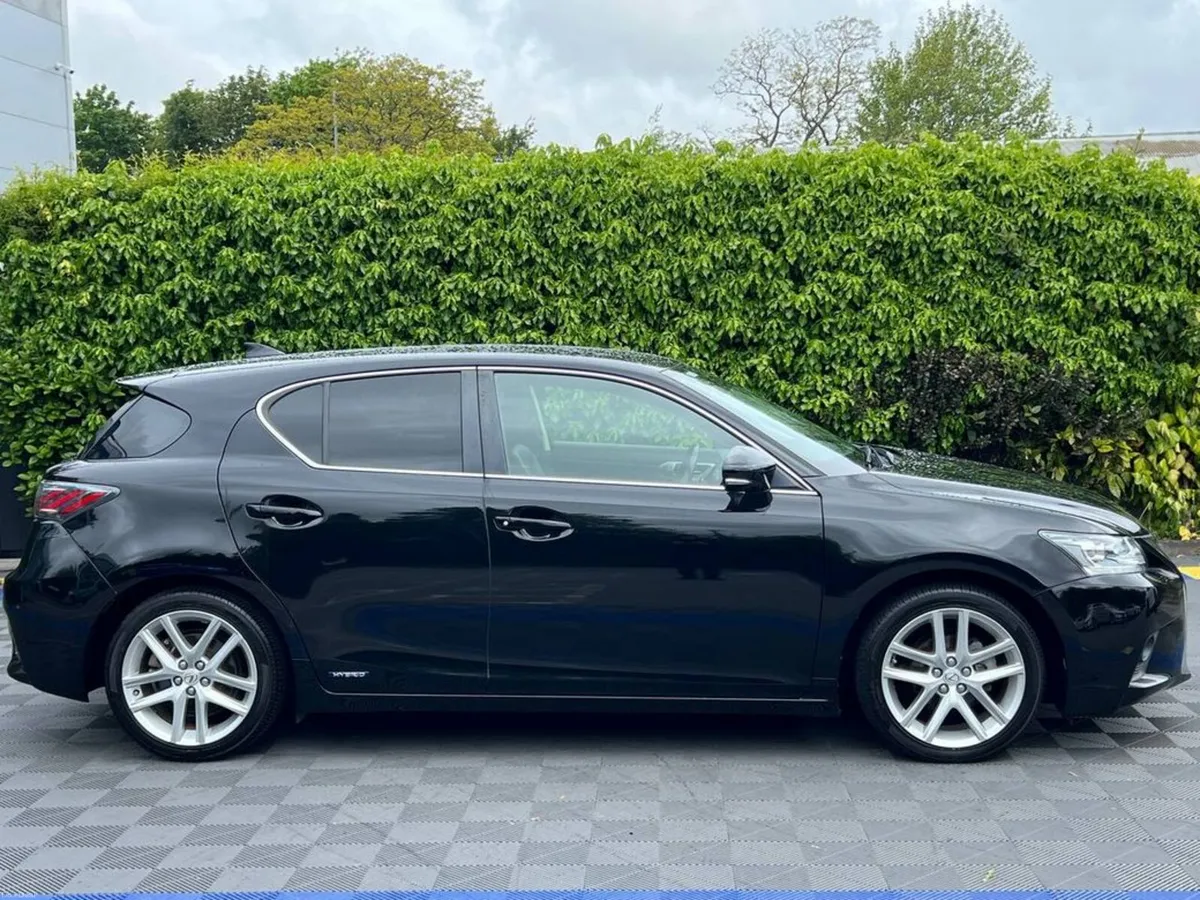 Lexus CT 1.8 HYBRID // CRUISE CONTROL // 17" ALLOY - Image 2