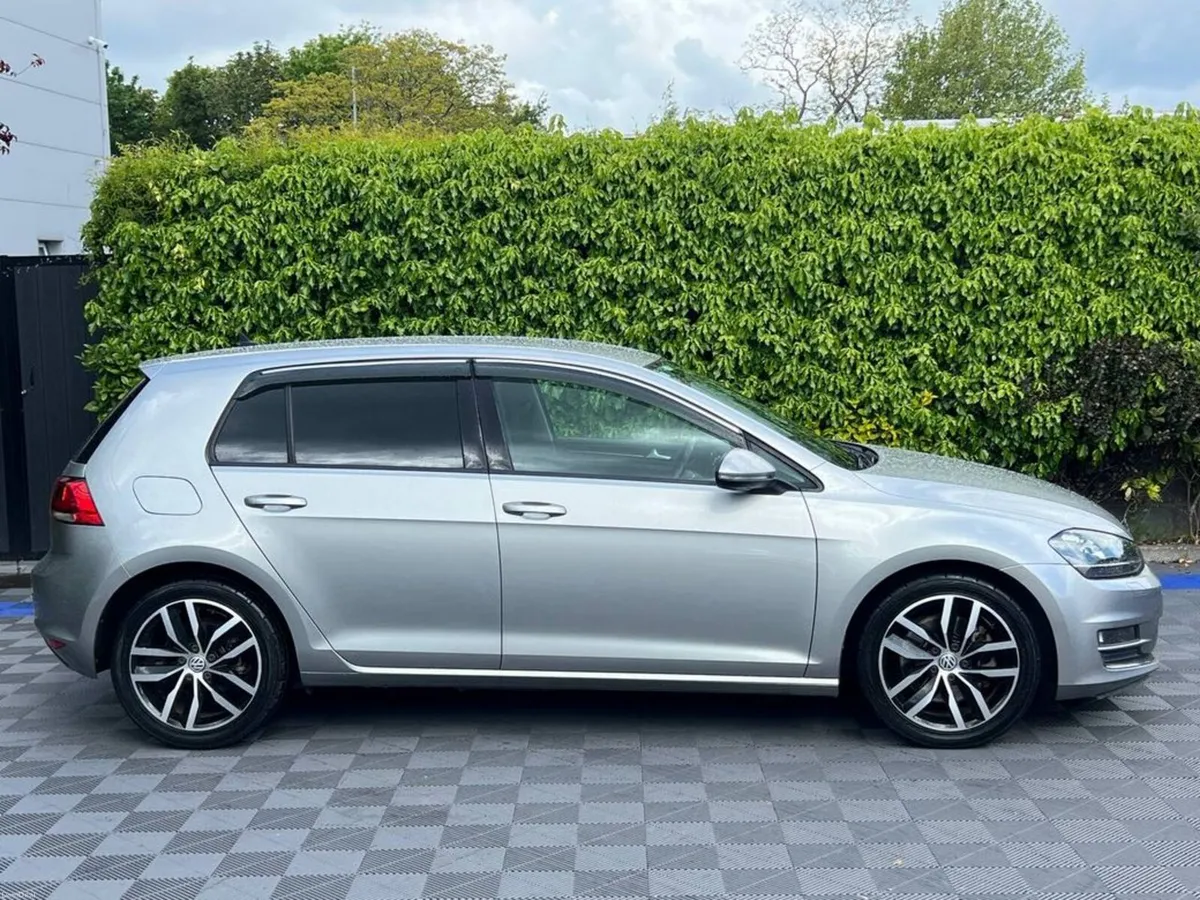 Volkswagen Golf HIGHLINE 1.4 TSI AUTO // FULL SERV - Image 2