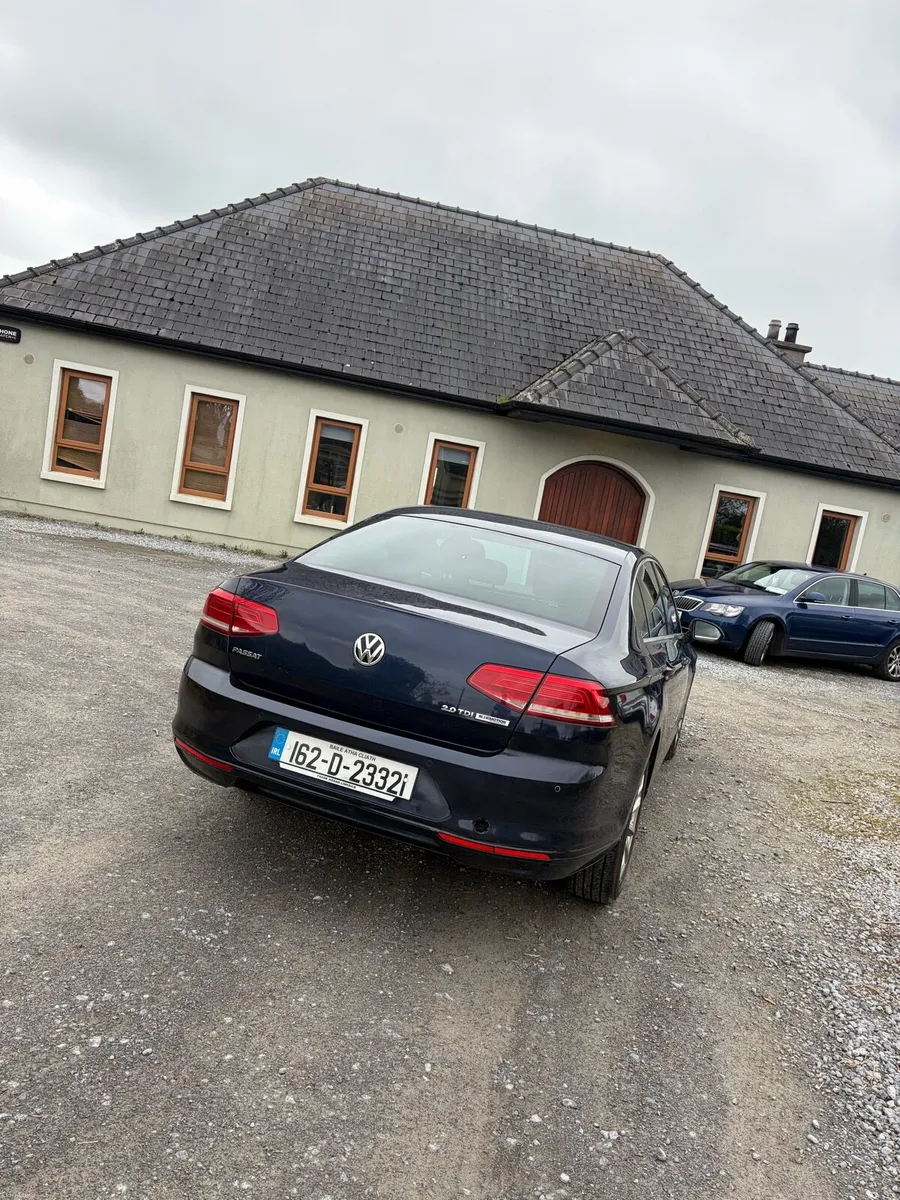 2016 Volkswagen Passat 2.0L - Image 3