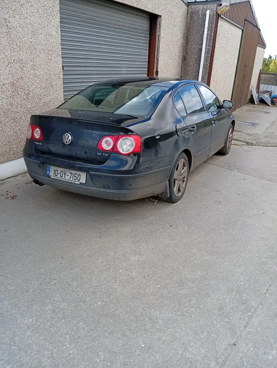 Volkswagen Passat 2010 - Image 6