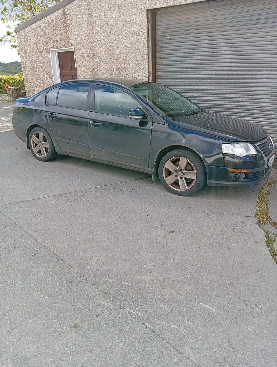 Volkswagen Passat 2010 - Image 1