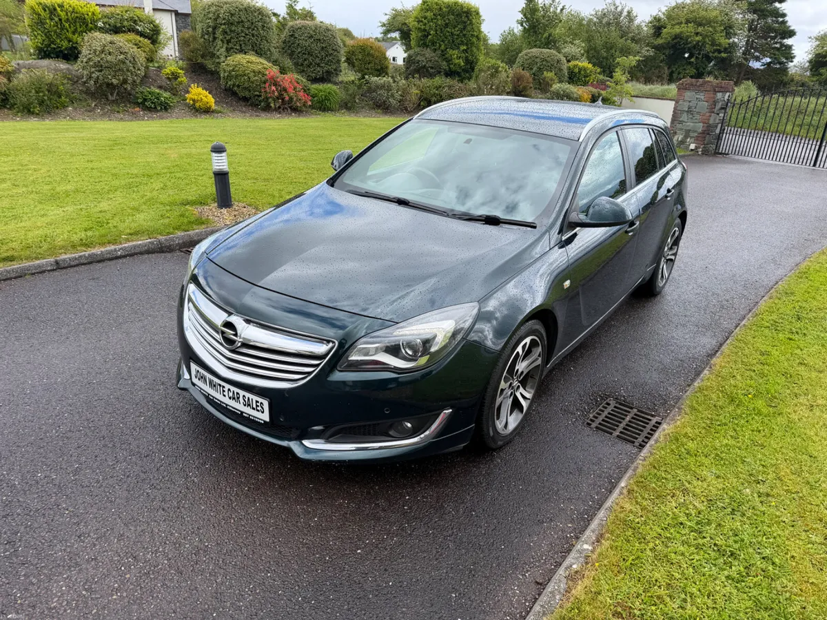 Opel Insignia SRI Estate - Image 1