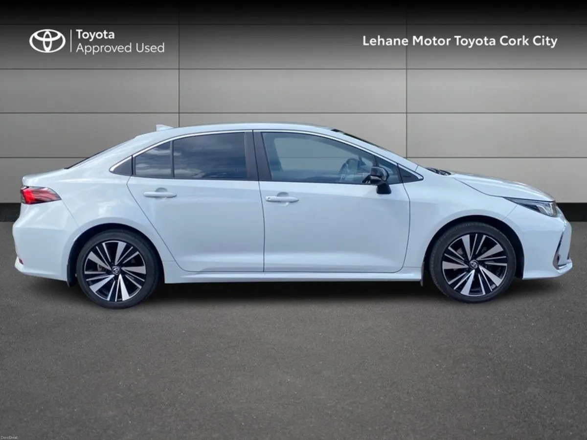 Toyota Corolla COROLLA SALOON LUNA SPORT - Image 3