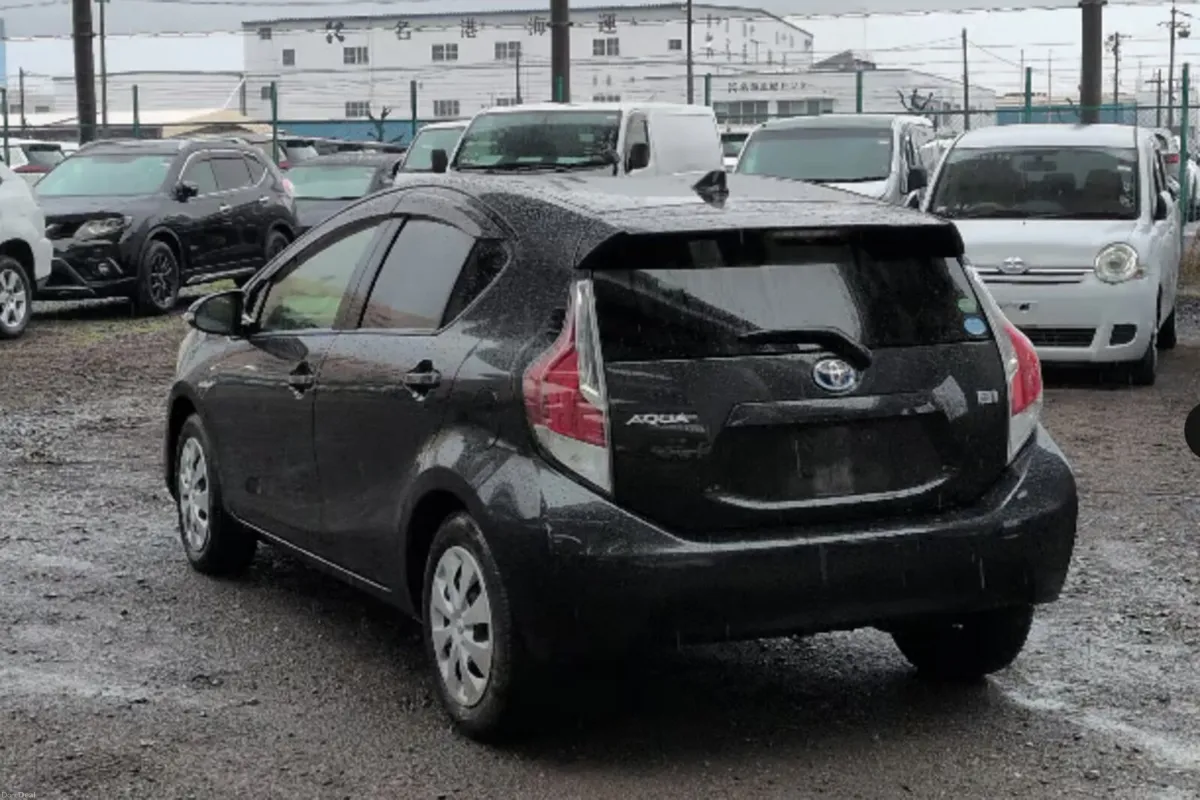 2015 Toyota Aqua 1.5 Petrol Hybrid - Image 3
