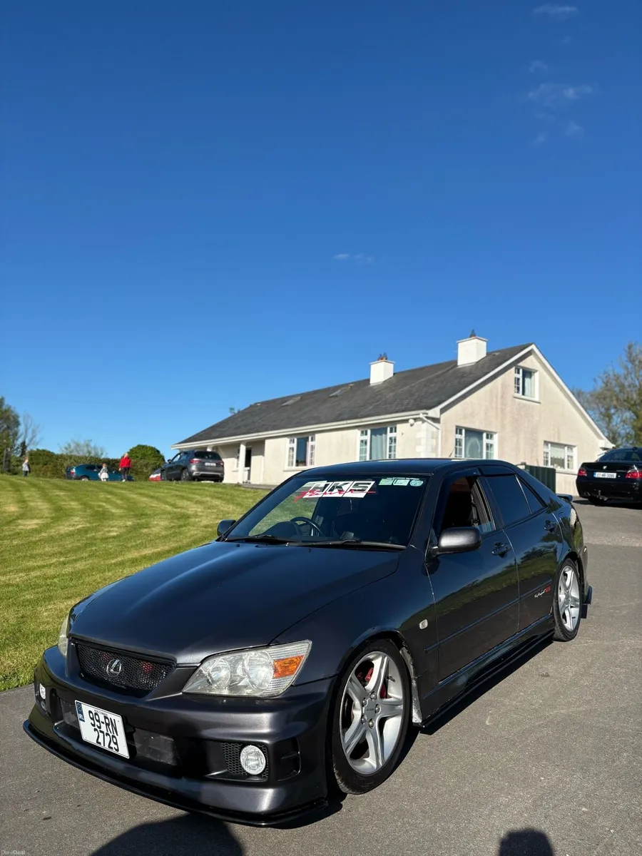 Lexus is200 V8 - Image 2