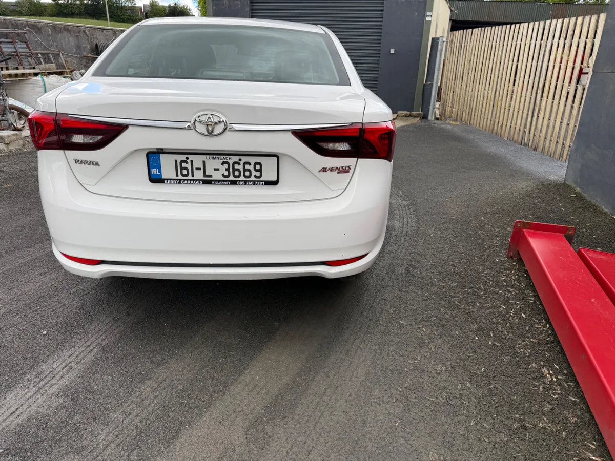 2016 Toyota Avensis 2.0 D4D - Image 4