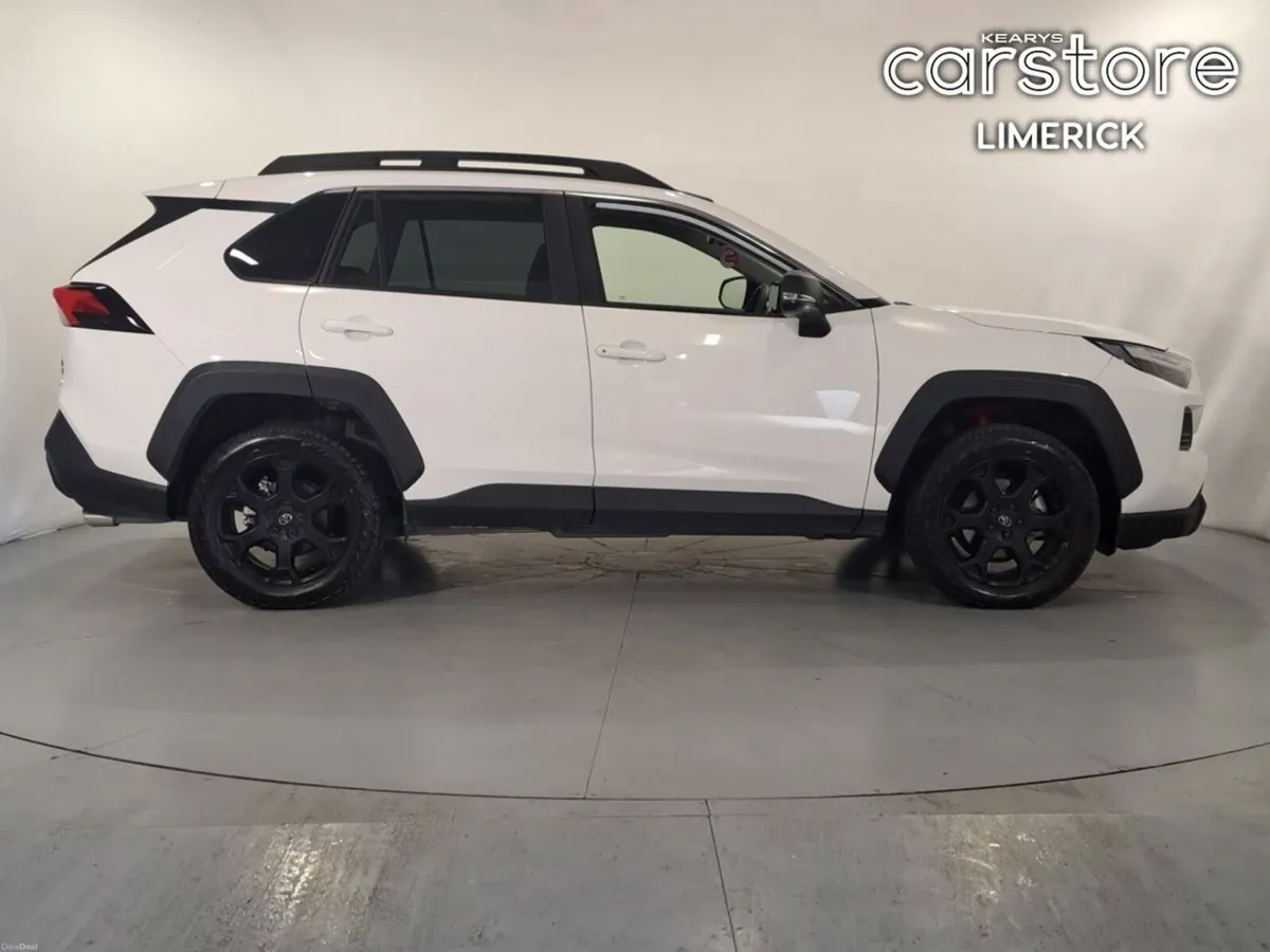 Toyota RAV4 Adventure Off Road HEV - Image 2