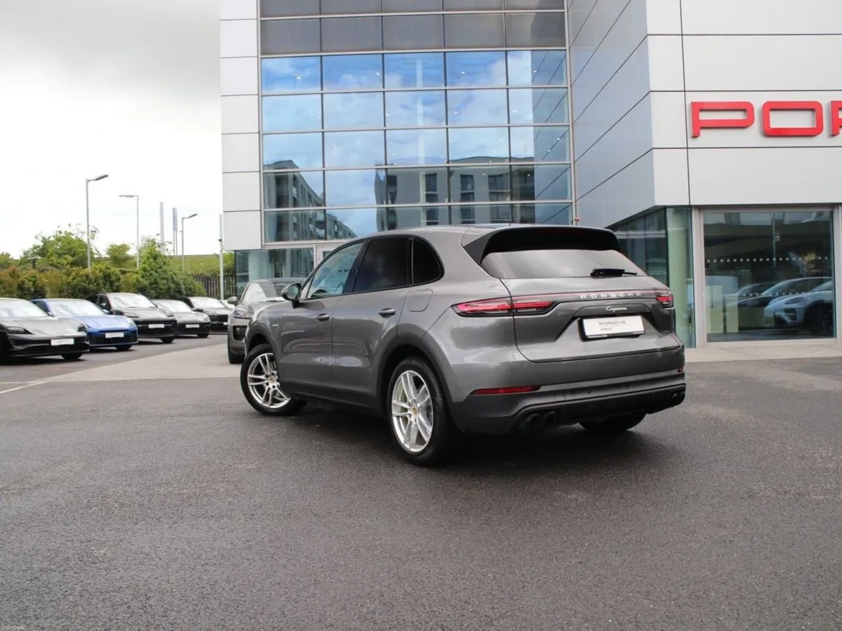 Porsche Cayenne E-Hybrid - Image 2
