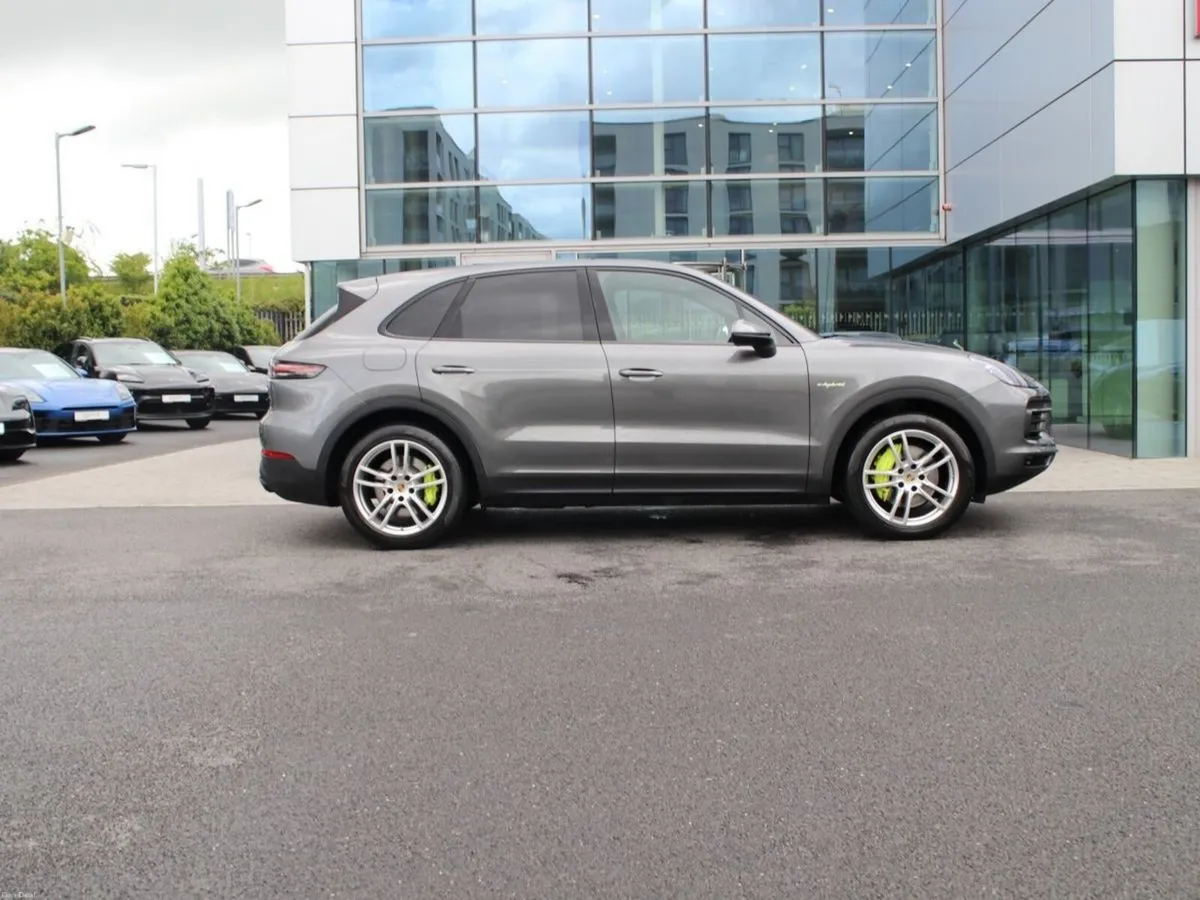Porsche Cayenne E-Hybrid - Image 4