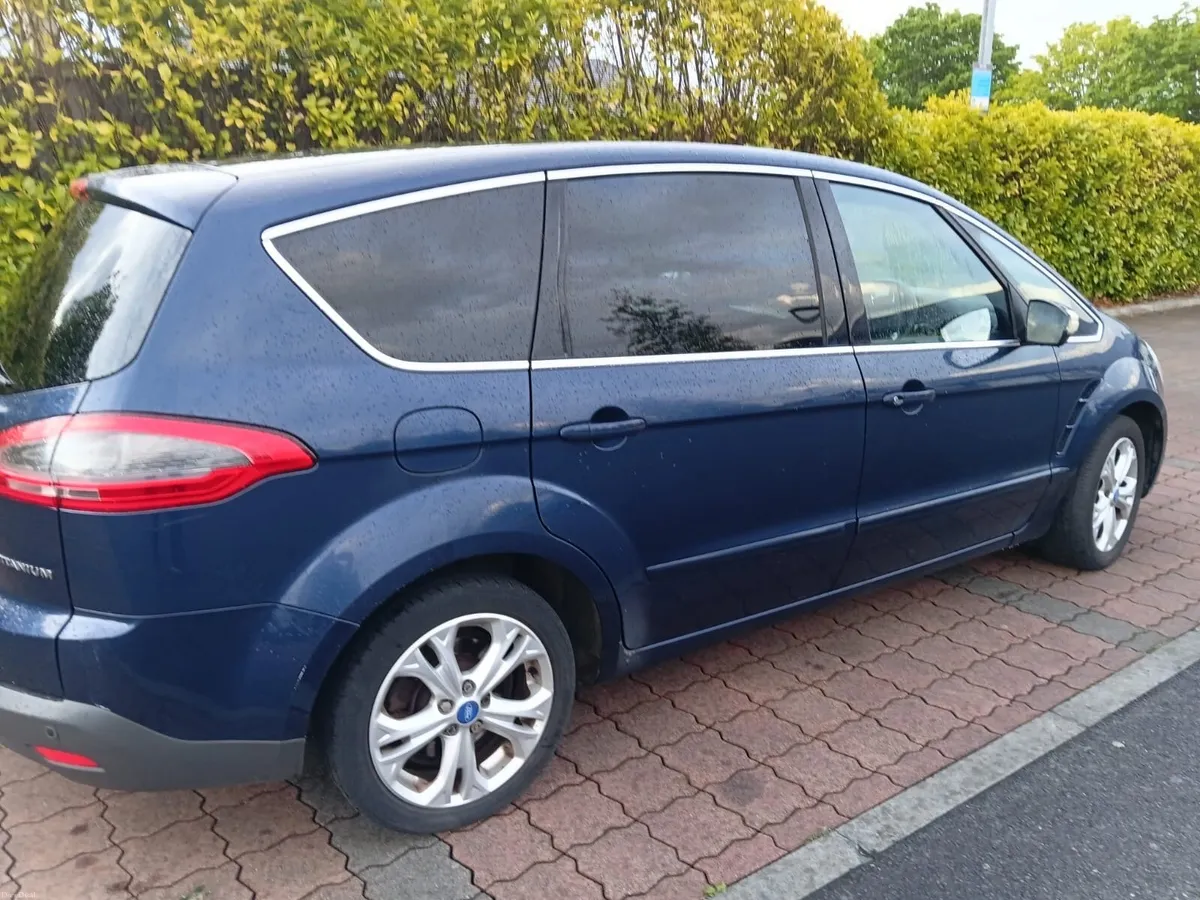 2011 Ford Smax 1.6 Titanium 7 Seater - Image 3