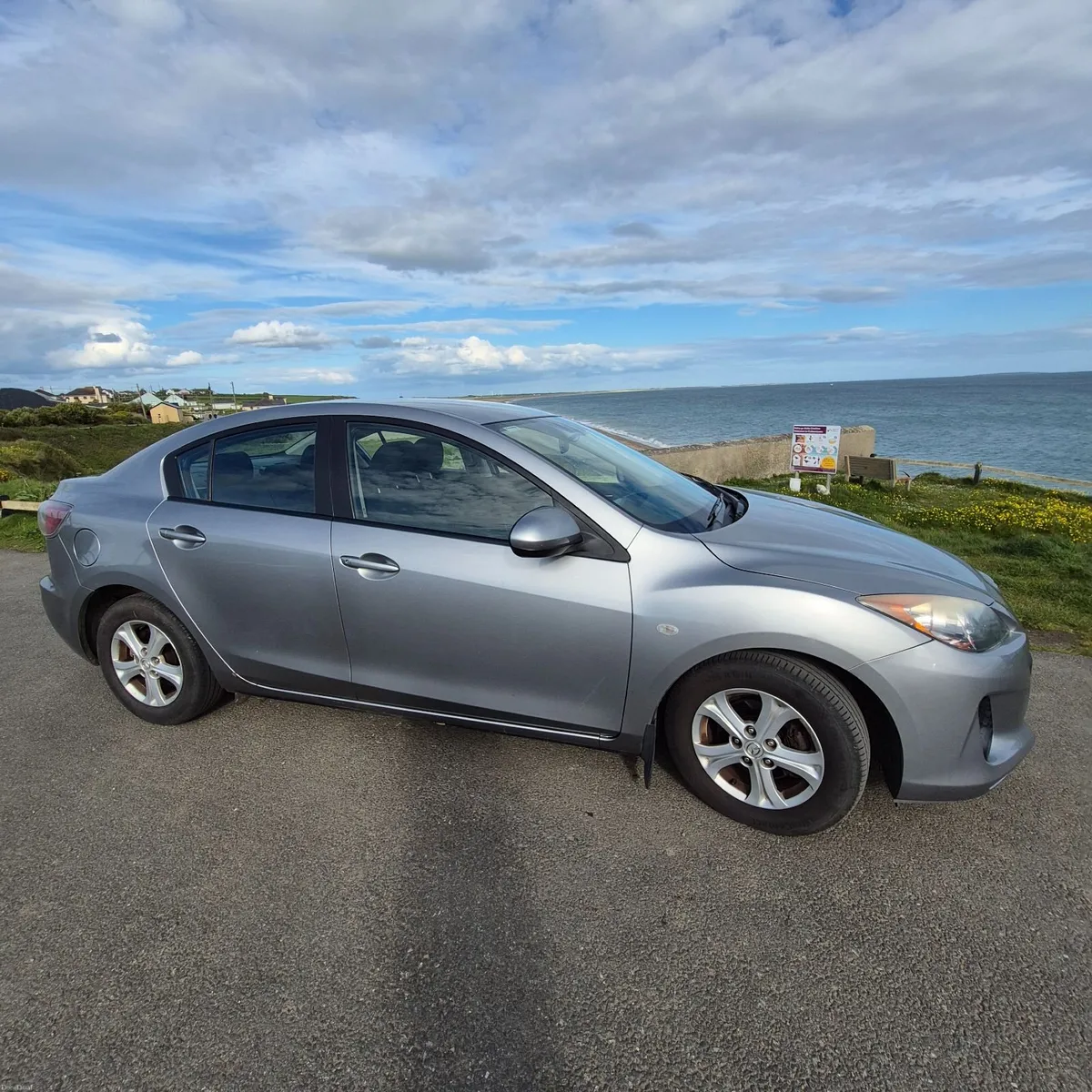 Exceptionally nice 2012 Mazda3 1.6 D Executive - Image 1