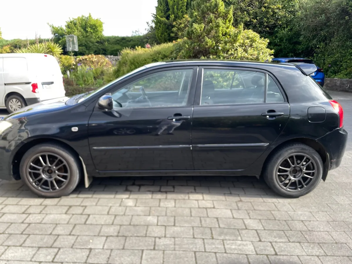 Toyota Corolla e12 2005 - Image 3