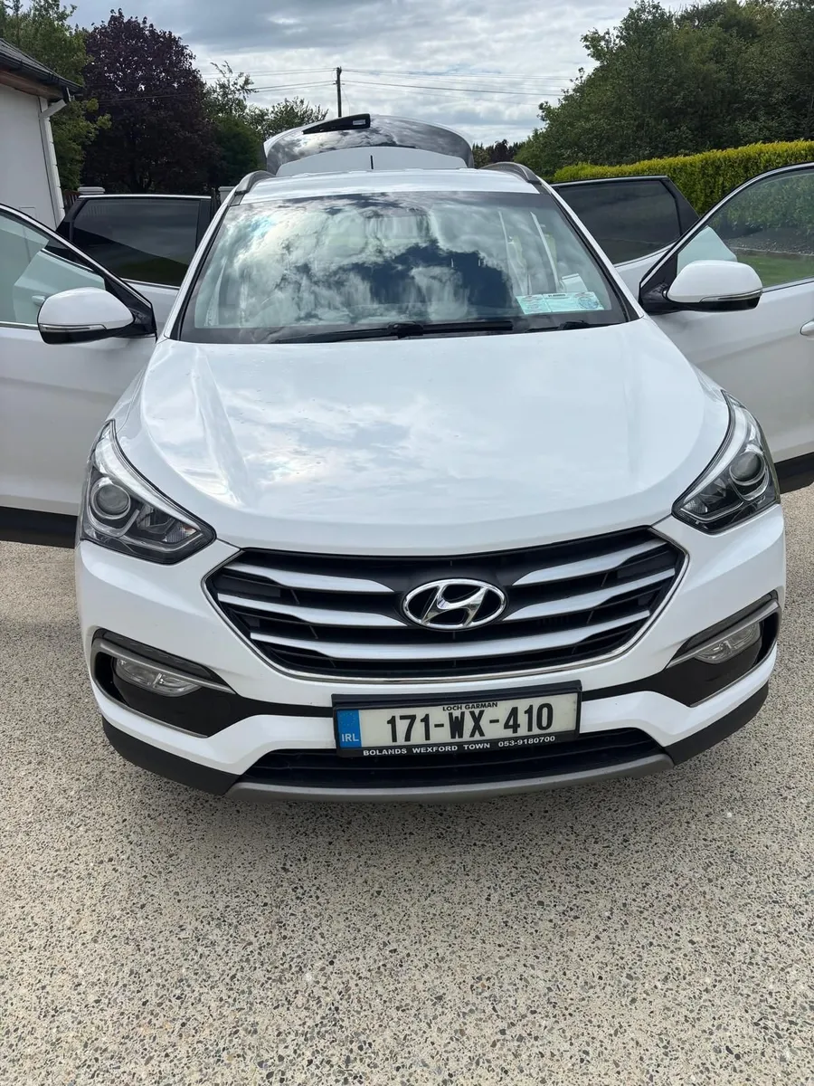Hyundai Santa Fe 2017 - Image 3