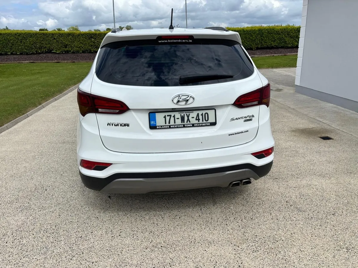 Hyundai Santa Fe 2017 - Image 1
