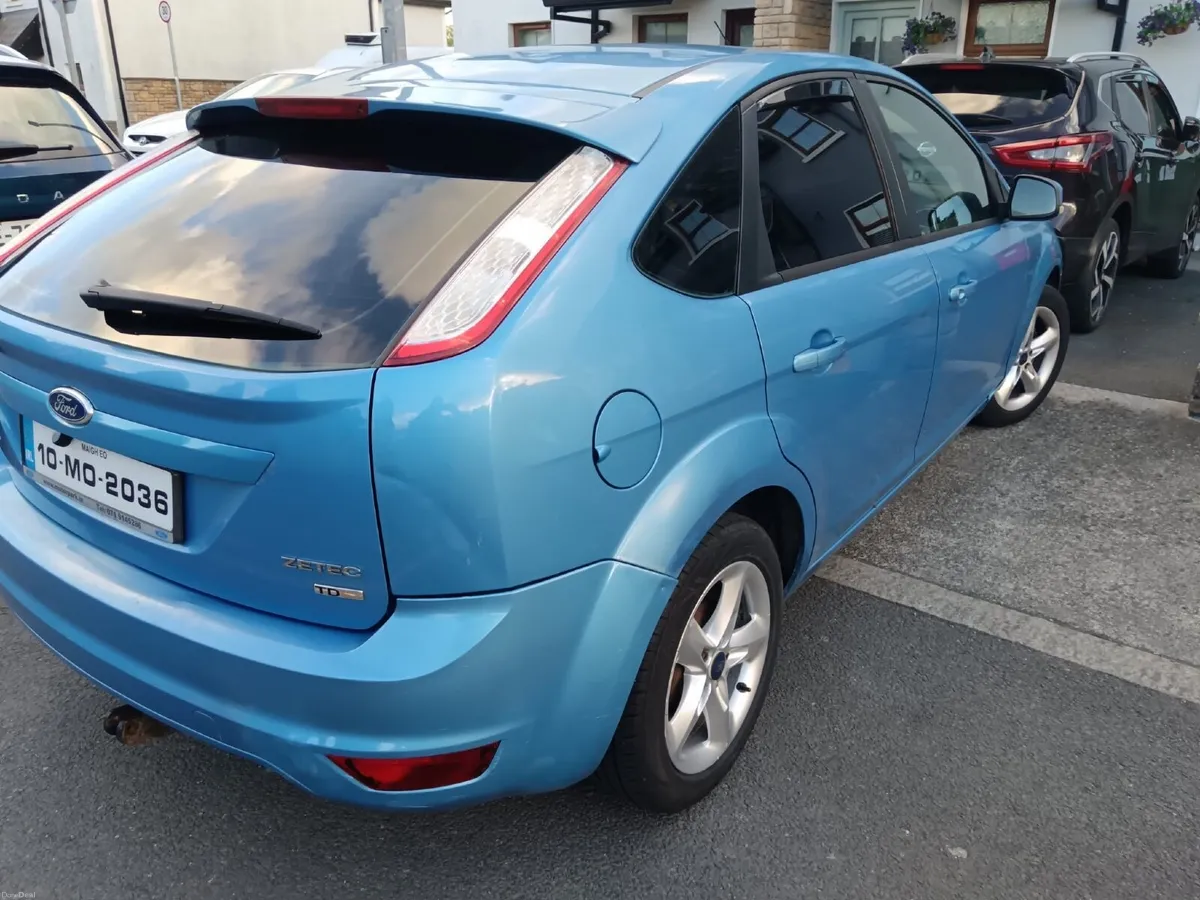 Ford Focus 2010 - Image 4