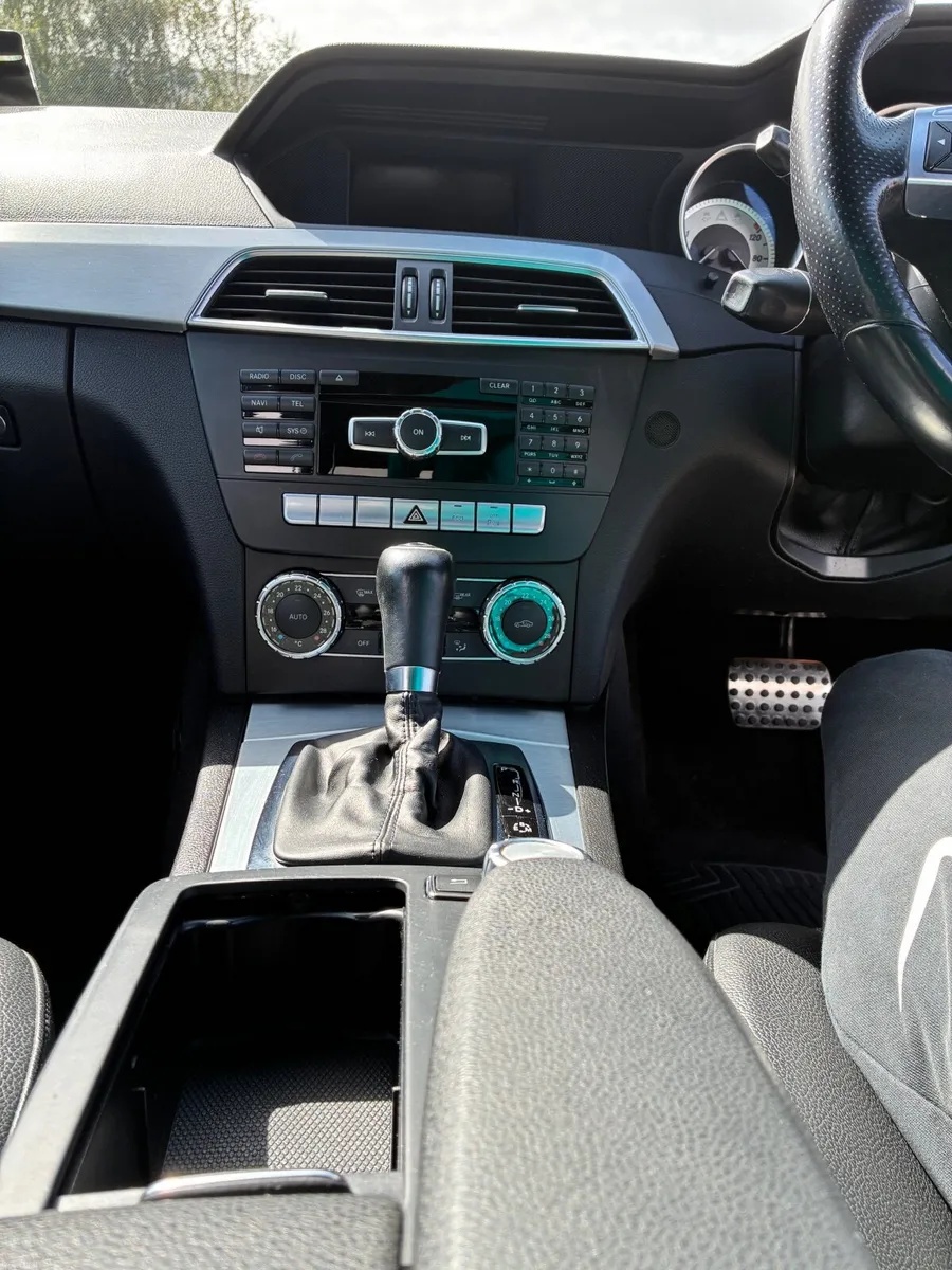 Mercedes-Benz C-Class 2012 - Image 2