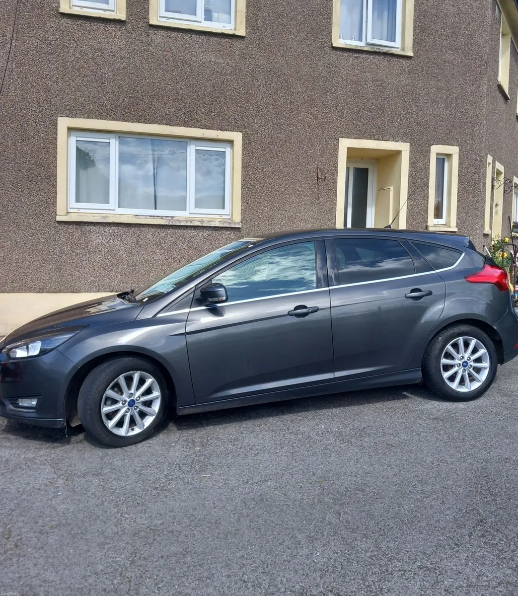 Ford Focus 2017 - Image 2