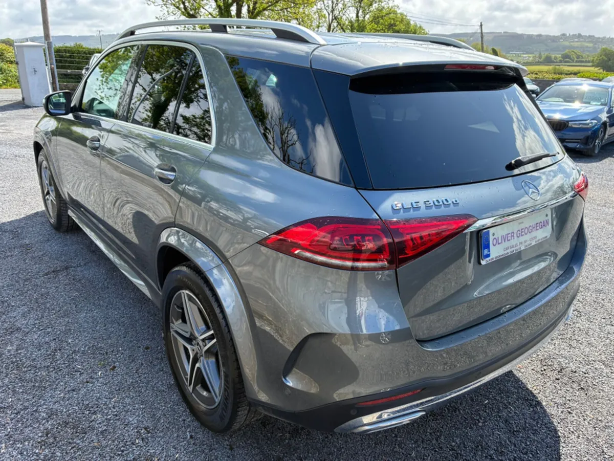 Mercedes-Benz GLE GLE 300 D 4MATIC AUTO - Image 3