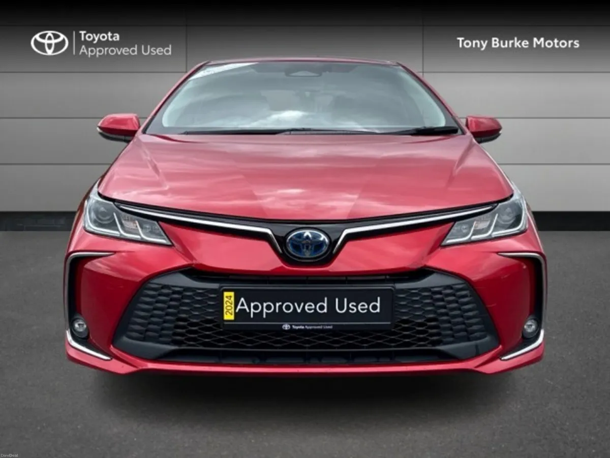 Toyota Corolla Saloon - LUNASPORT Edition - 1.8 Hy - Image 5