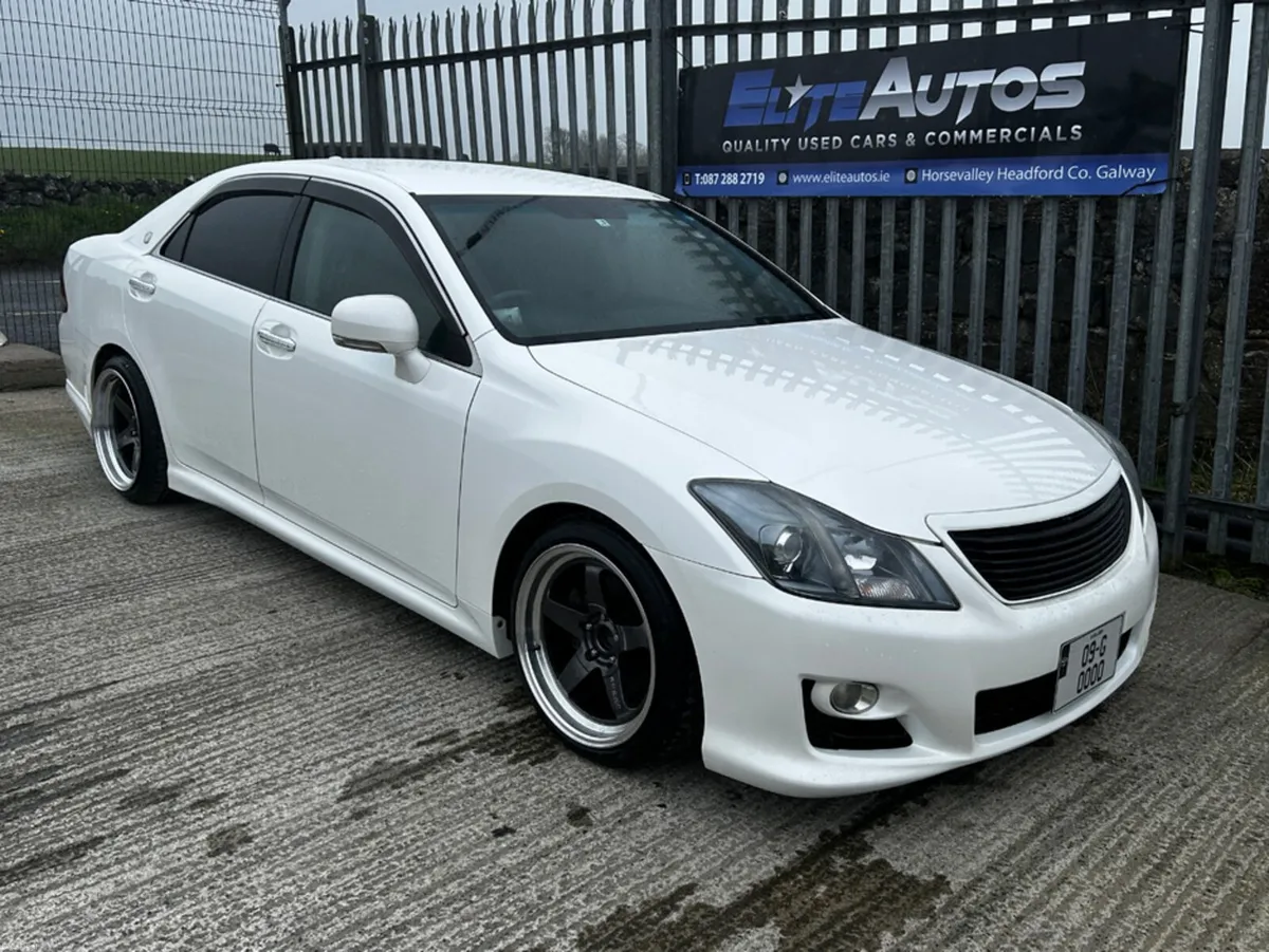 Toyota Crown Crown Athlete 3.5 V6 300HP - Image 4